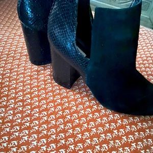 Steve Madden booties size 8.5 black